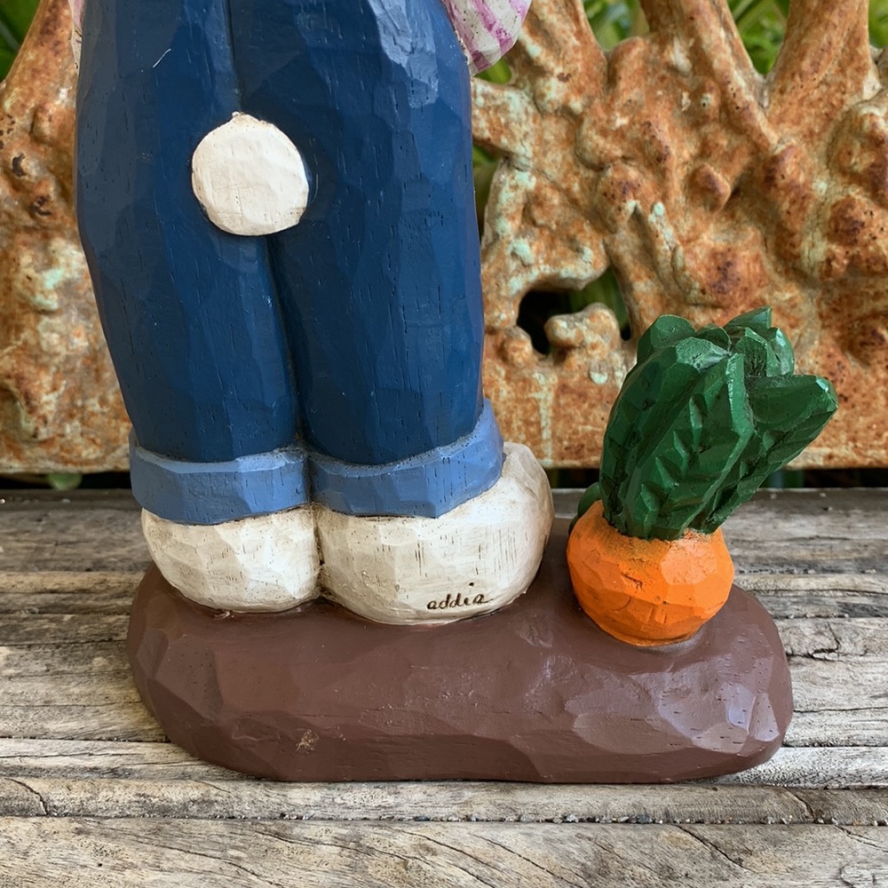 Retired Eddie Walker Gardner Rabbit - Picture 7 of 10